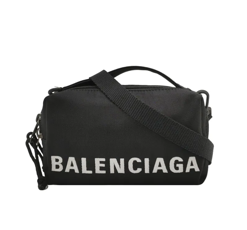 BALENCIAGA